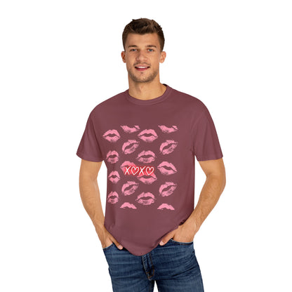 Kiss Me Garment-Dyed Unisex T-Shirt - Soft, Casual Tee for Valentine's Day, Love Gifts, Romantic Nights, Trendy Streetwear, Everyday Comfort