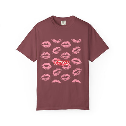 Kiss Me Garment-Dyed Unisex T-Shirt - Soft, Casual Tee for Valentine's Day, Love Gifts, Romantic Nights, Trendy Streetwear, Everyday Comfort